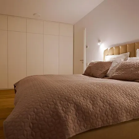 Apartament Garden Stejeris, Drumul Poienii
